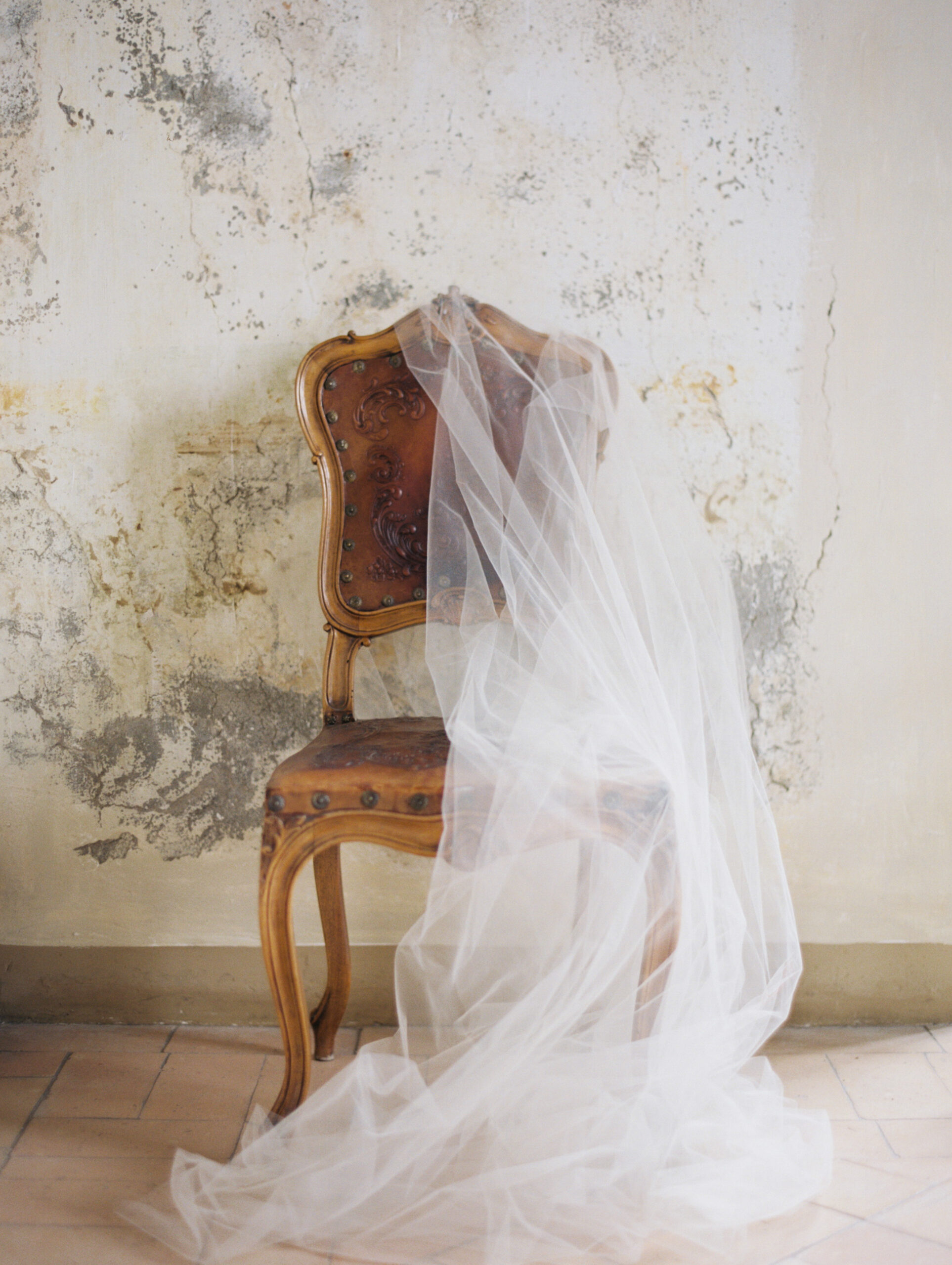 italian villa wedding veil