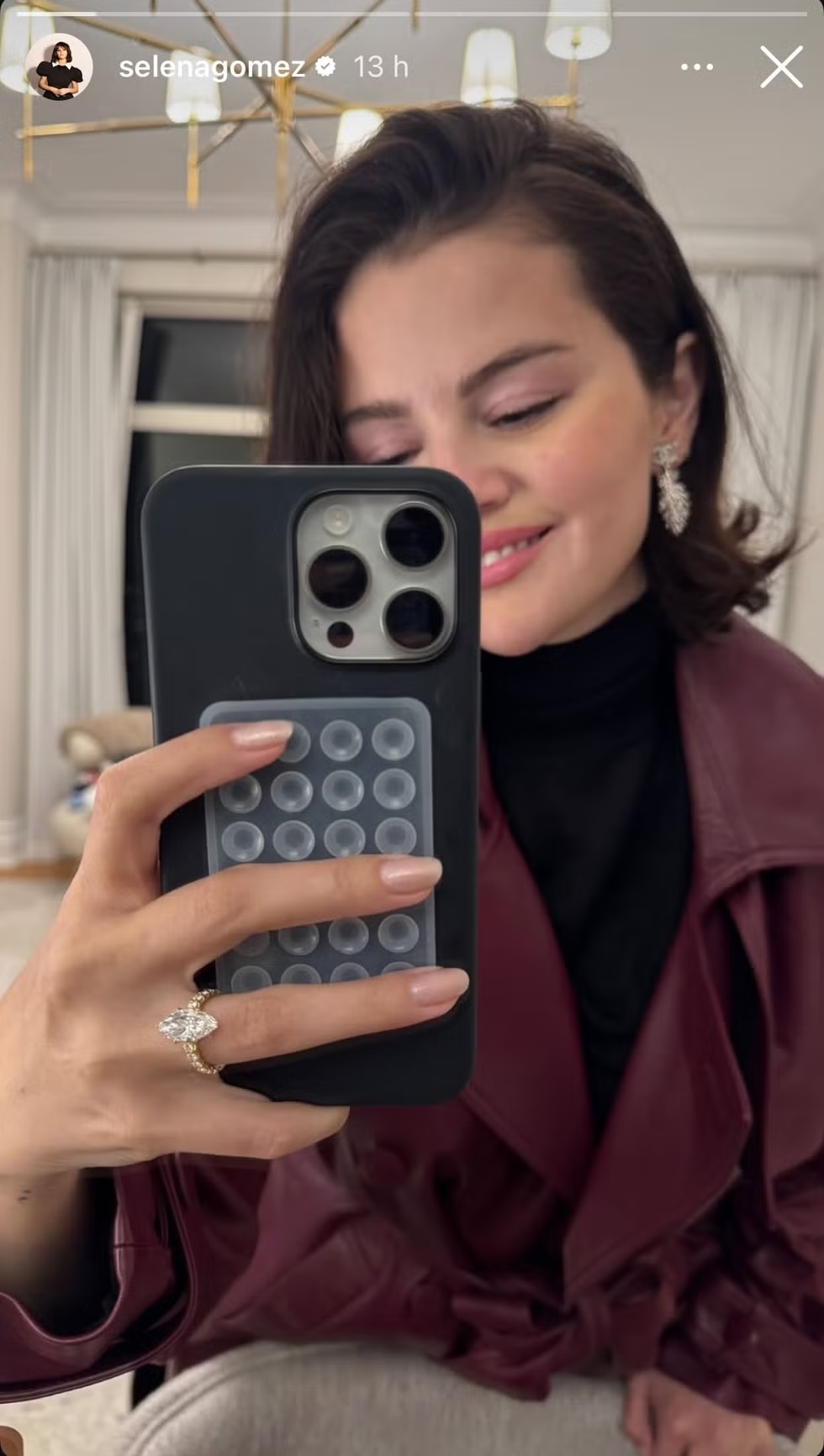selena gomez marquise engagement ring